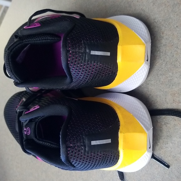 Nike Air Running Shoes - Picture 3 of 11